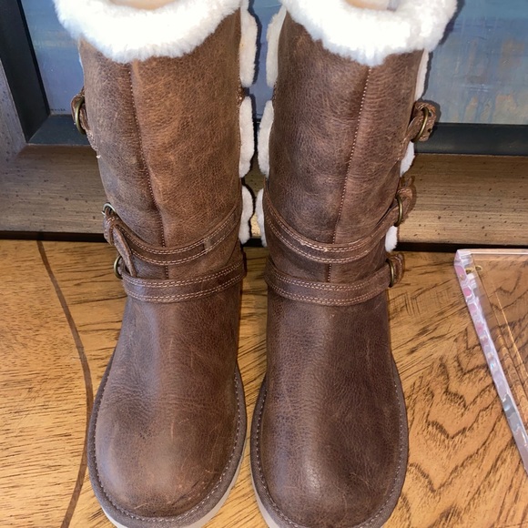 Ugg boots - Picture 2 of 12